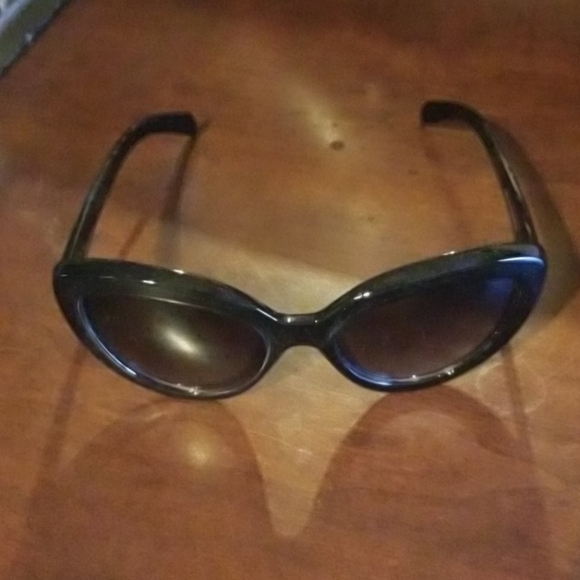 Sunglasses - Picture 1 of 5